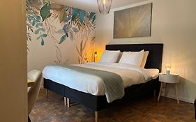 Charme Logies Kampernoelie